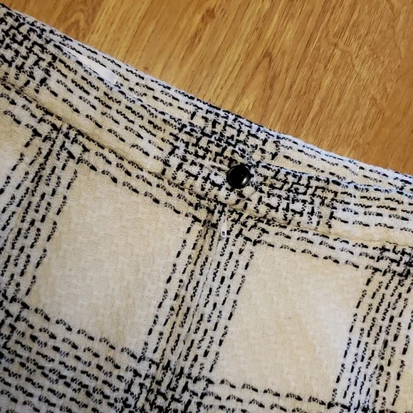 Vintage wool cream/black plaid skirt or sz 10 - Picture 4 of 4